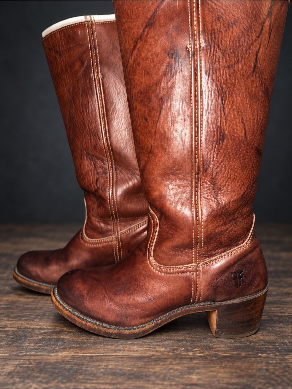 Women’s FRYE Campus boots vintage (90’s) size 9. Made in USA  14L